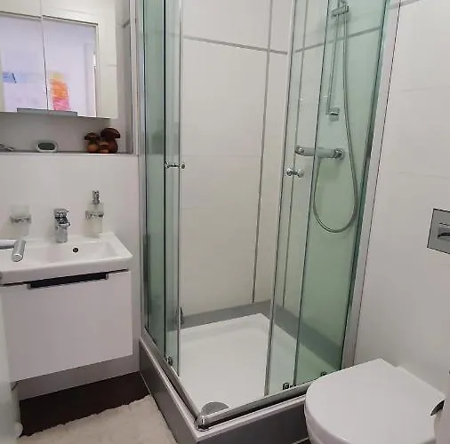 Moderne 4 -wohnung I Bbq I Parkplatz Apartment *